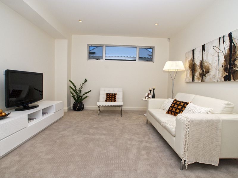 18 Cottesloe St, West Beach SA 5024