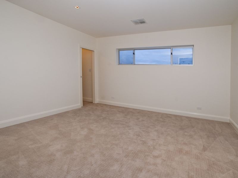 18 Cottesloe St, West Beach SA 5024