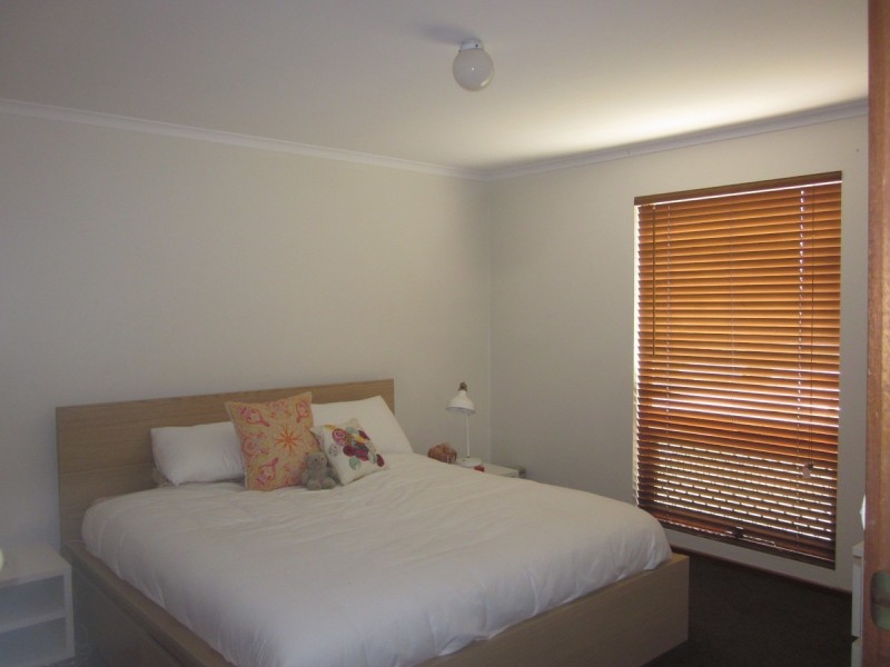 21 Rogana Crescent, Hallett Cove SA 5158