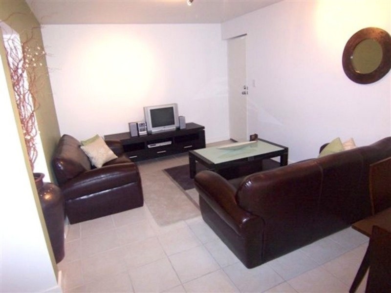 Unit 2/3 Broadway, Glenelg South SA 5045