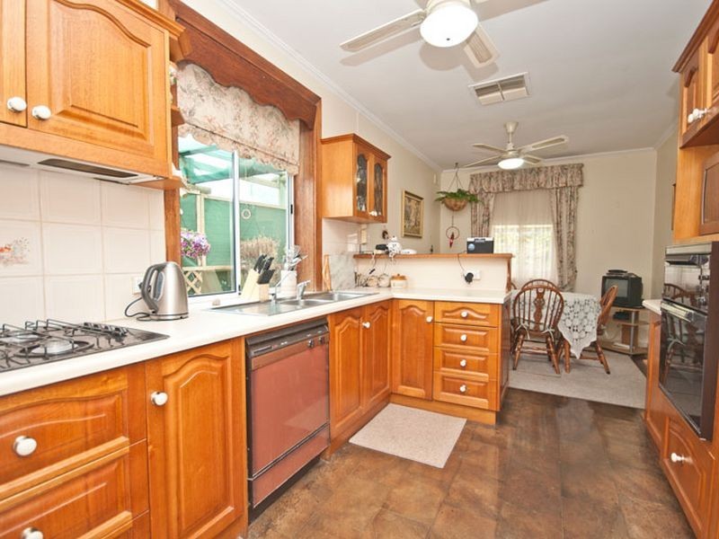 14 Belgrave Ave, Flinders Park SA 5025