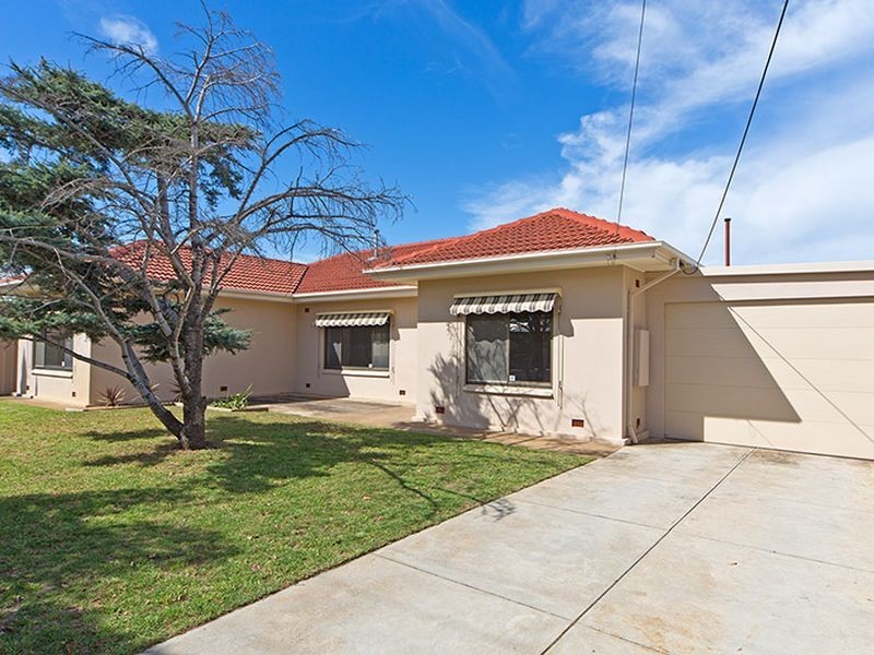 2 Nikola Rd, Largs North SA 5016