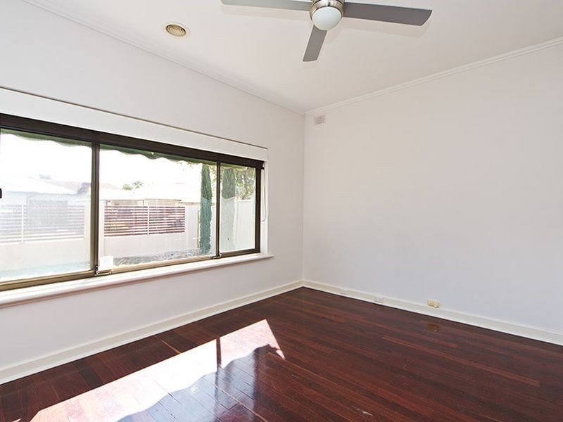 2 Nikola Rd, Largs North SA 5016