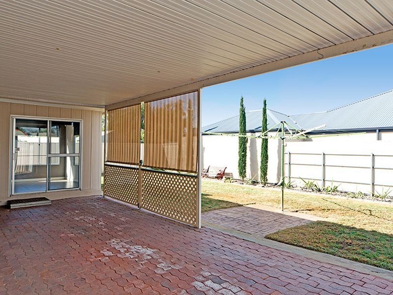 2 Nikola Rd, Largs North SA 5016