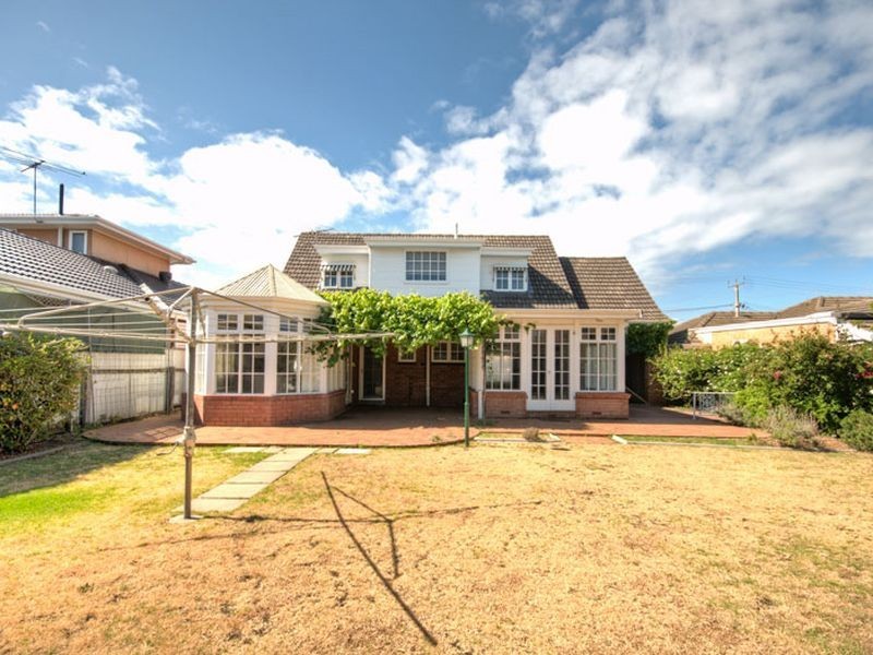 8 Stanhope St, West Beach SA 5024
