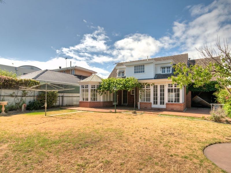 8 Stanhope St, West Beach SA 5024
