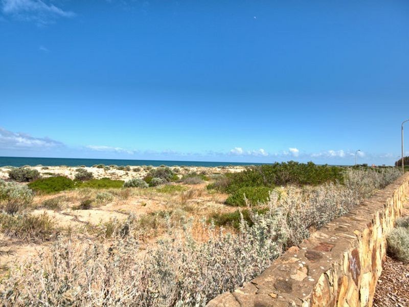 8 Stanhope St, West Beach SA 5024