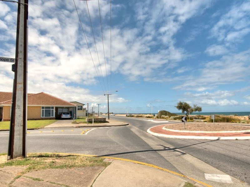 8 Stanhope St, West Beach SA 5024