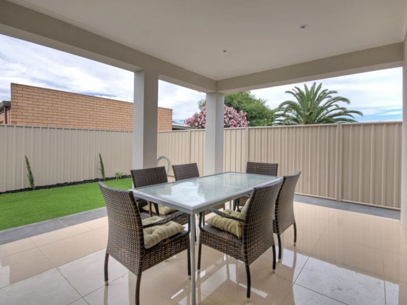 25A Bridgman Rd, Findon SA 5023
