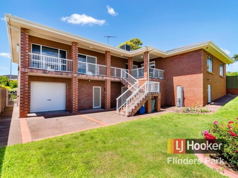 4 Parkeston Court, Para Hills SA 5096