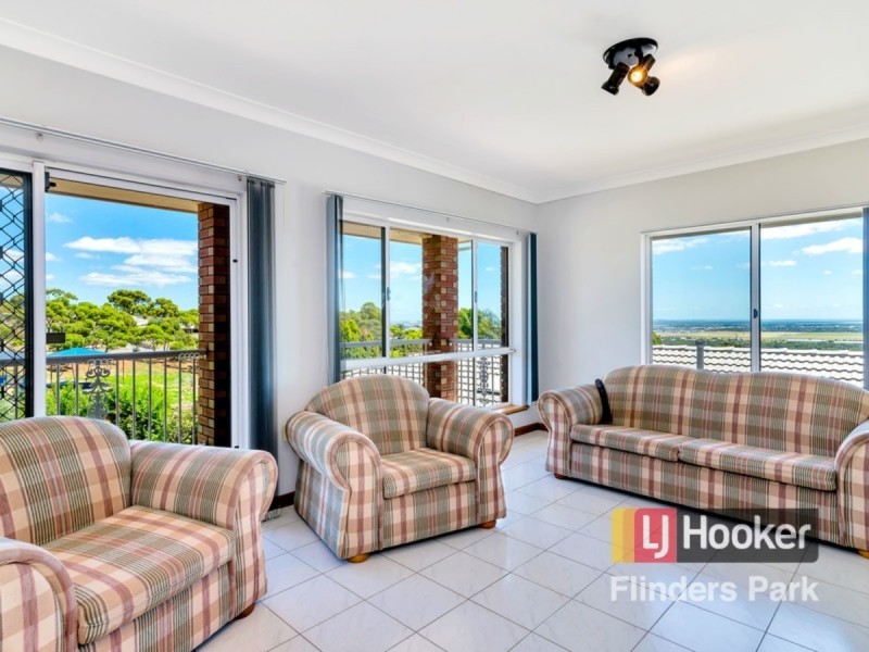 4 Parkeston Court, Para Hills SA 5096