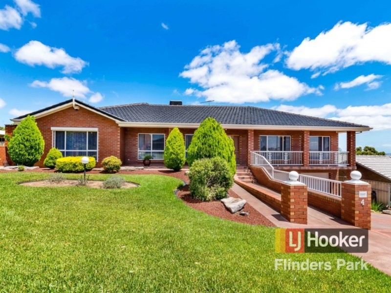 4 Parkeston Court, Para Hills SA 5096