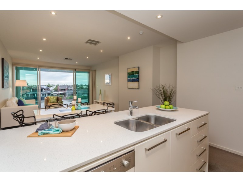 25/155 Brebner Drive, West Lakes SA 5021