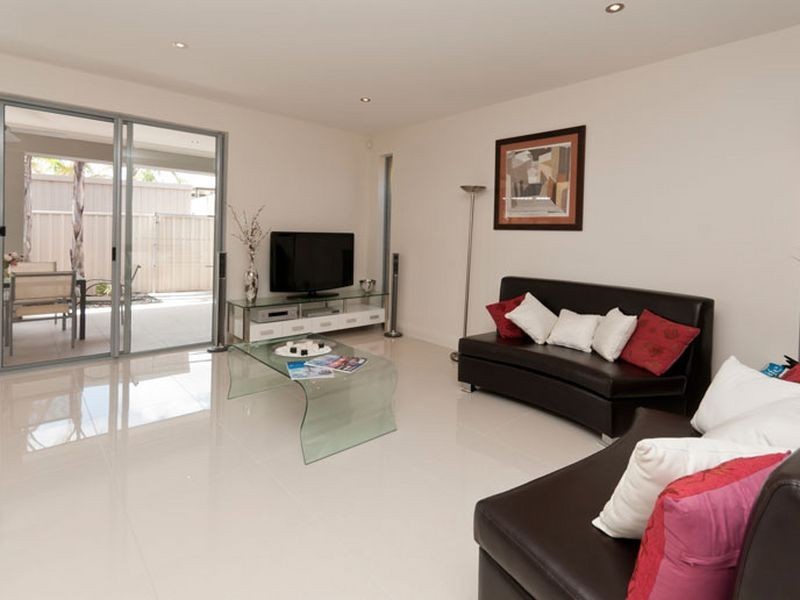 10A Yamba Grove, West Lakes Shore SA 5020