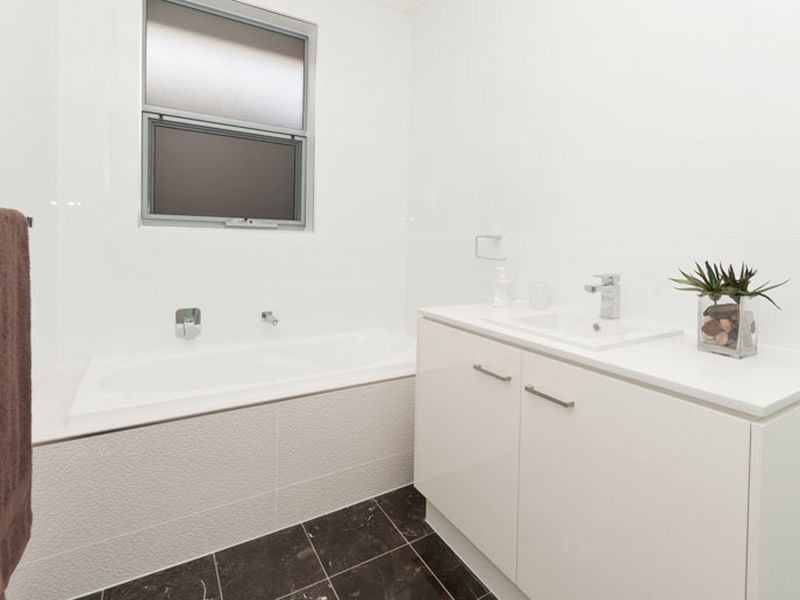 10A Yamba Grove, West Lakes Shore SA 5020