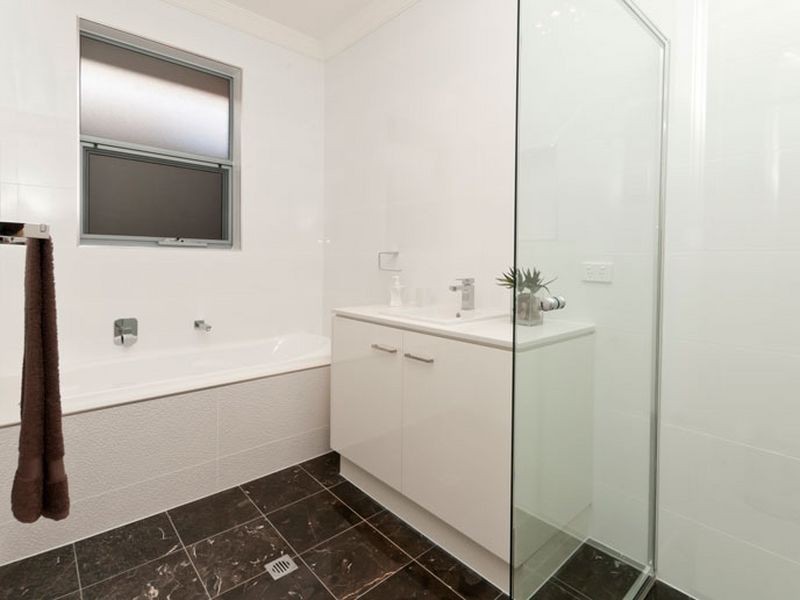 10A Yamba Grove, West Lakes Shore SA 5020