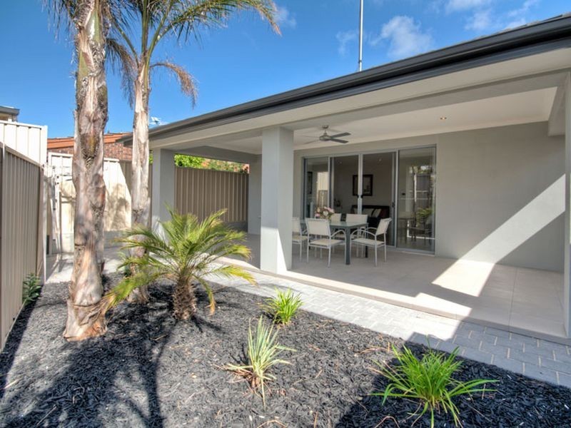 10A Yamba Grove, West Lakes Shore SA 5020