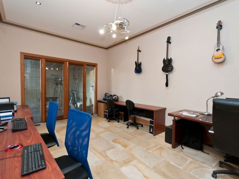 35 Rowell Cres, West Croydon SA 5008