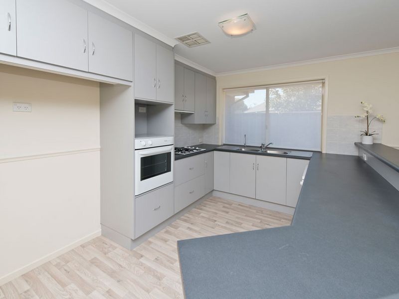 11 Springwood Ave, Parafield Gardens SA 5107