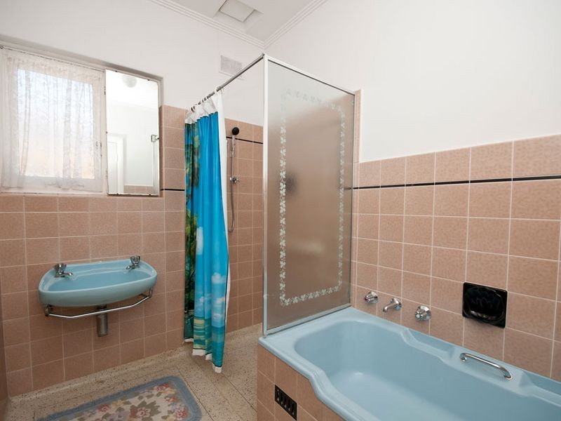 260 Findon Rd, Findon SA 5023