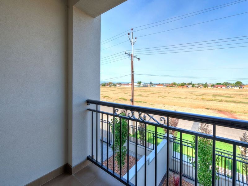 19 Bridgman Rd, Findon SA 5023