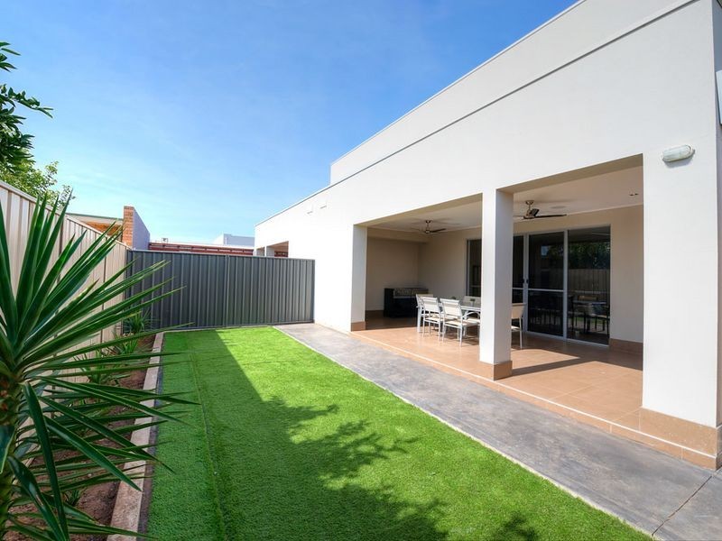 19 Bridgman Rd, Findon SA 5023
