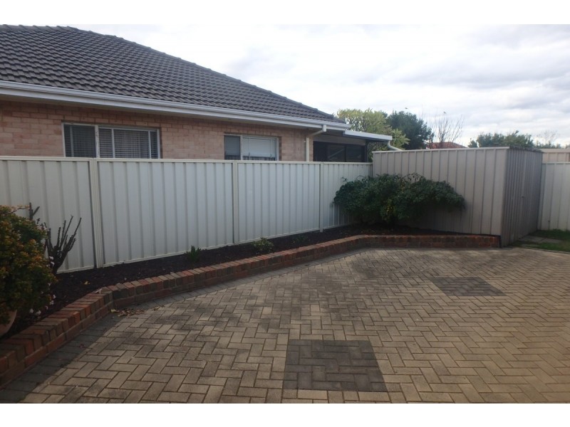 2 Royal Close, Findon SA 5023