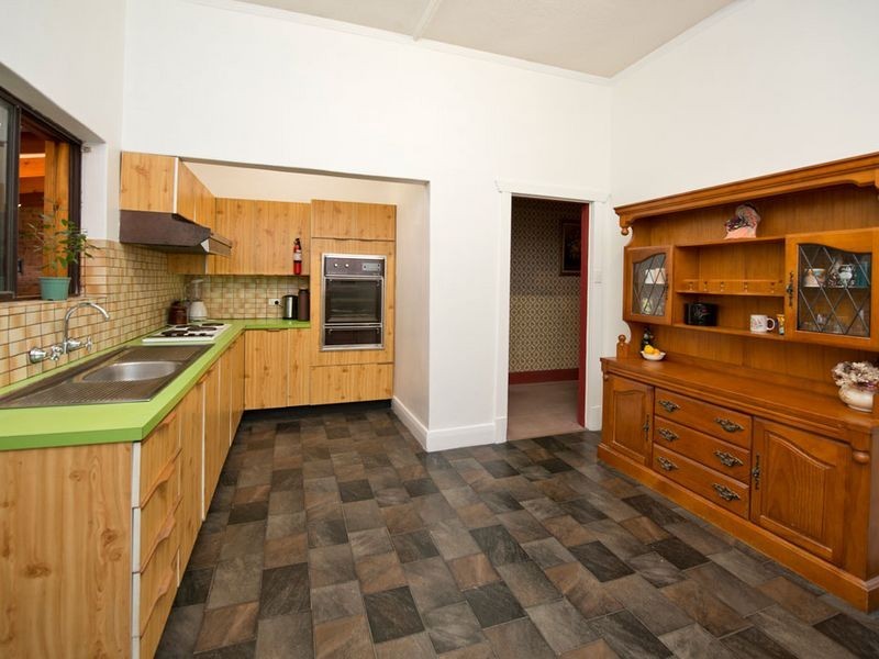 17 Richard St, Findon SA 5023