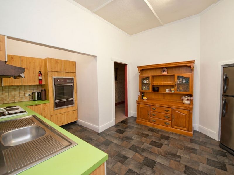 17 Richard St, Findon SA 5023