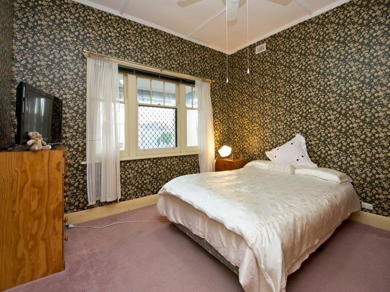 17 Richard St, Findon SA 5023