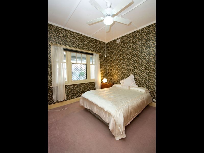 17 Richard St, Findon SA 5023