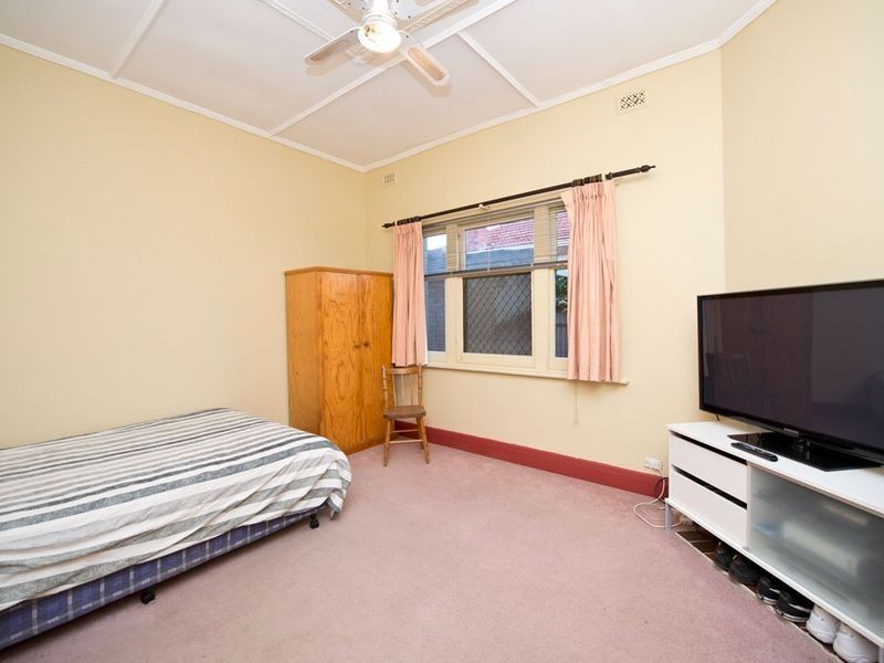 17 Richard St, Findon SA 5023