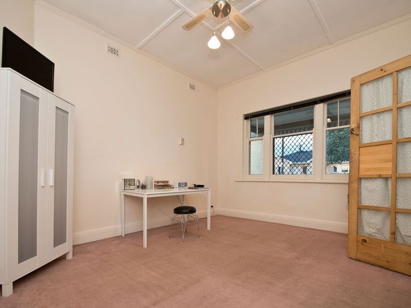 17 Richard St, Findon SA 5023