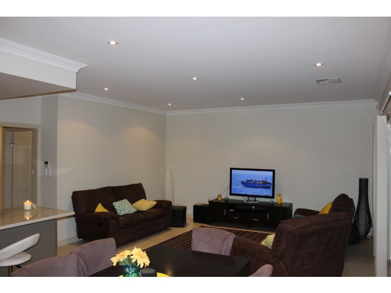 1A Fischer Street, Welland SA 5007