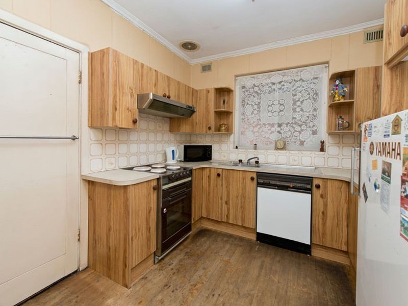 31 Barker Ave, Findon SA 5023