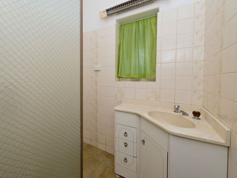 31 Barker Ave, Findon SA 5023