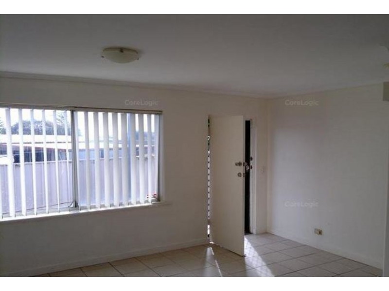 2/4 Saltash Avenue, Christies Beach SA 5165