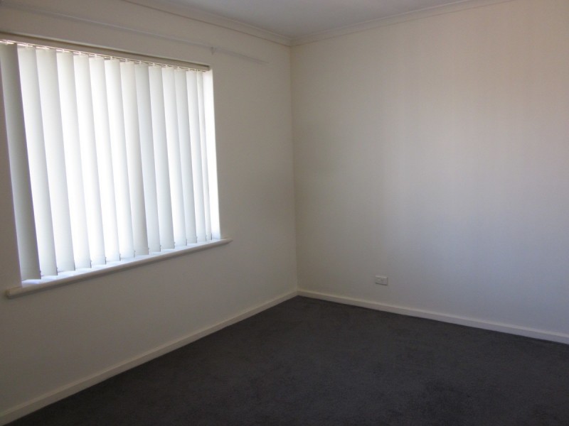 2/4 Saltash Avenue, Christies Beach SA 5165