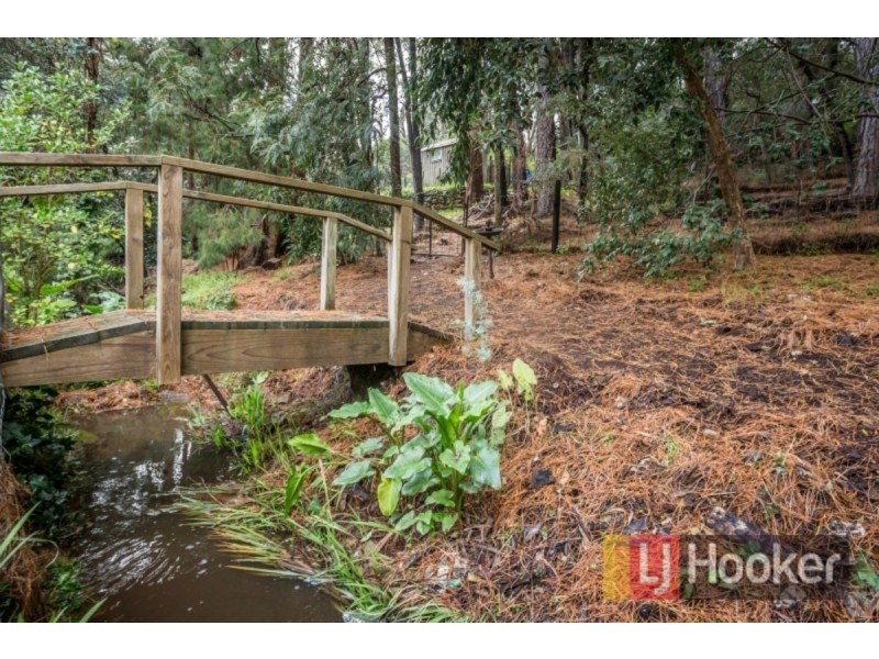 9 Norman Road, Bridgewater SA 5155