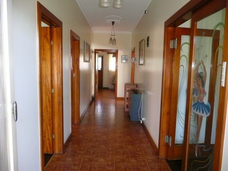 64 Barker Ave, Flinders Park SA 5025