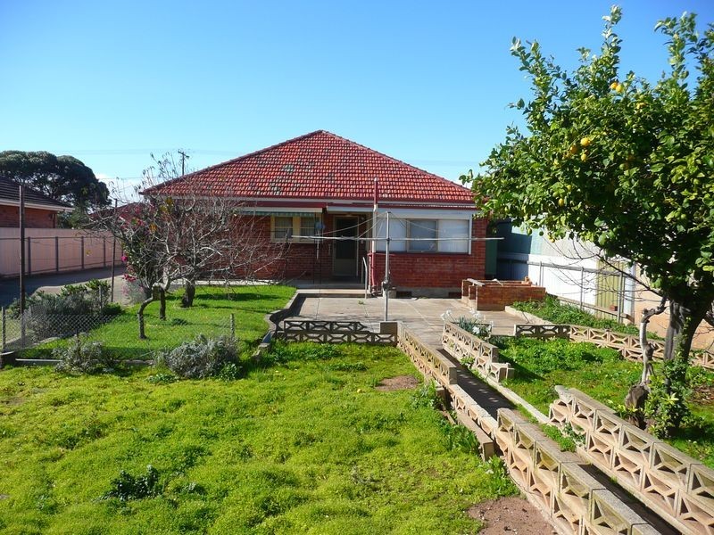 64 Barker Ave, Flinders Park SA 5025