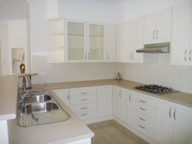 2 Eyre Street, Findon SA 5023