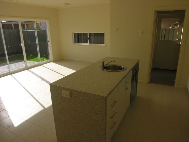 4 Waterton Lane, Mawson Lakes SA 5095