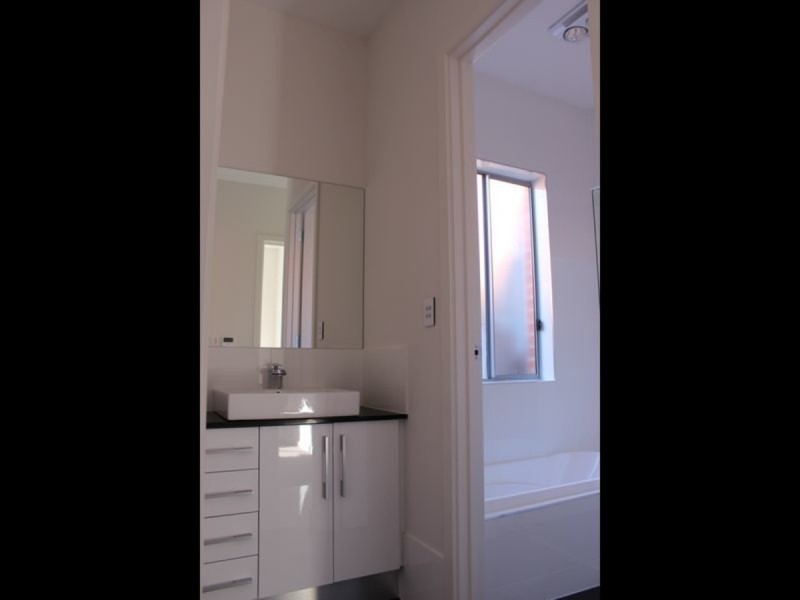 32 Rivett Avenue, Fulham Gardens SA 5024