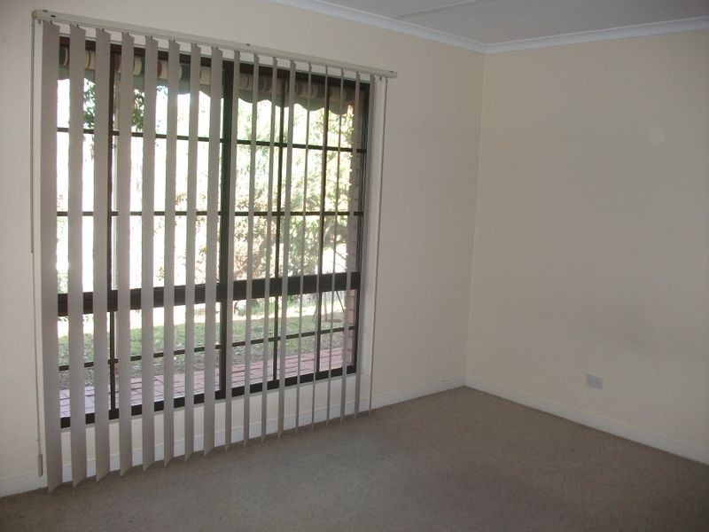 15 Latimer Crescent, Trott Park SA 5158