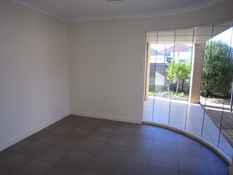 25 Stony Way, Mawson Lakes SA 5095