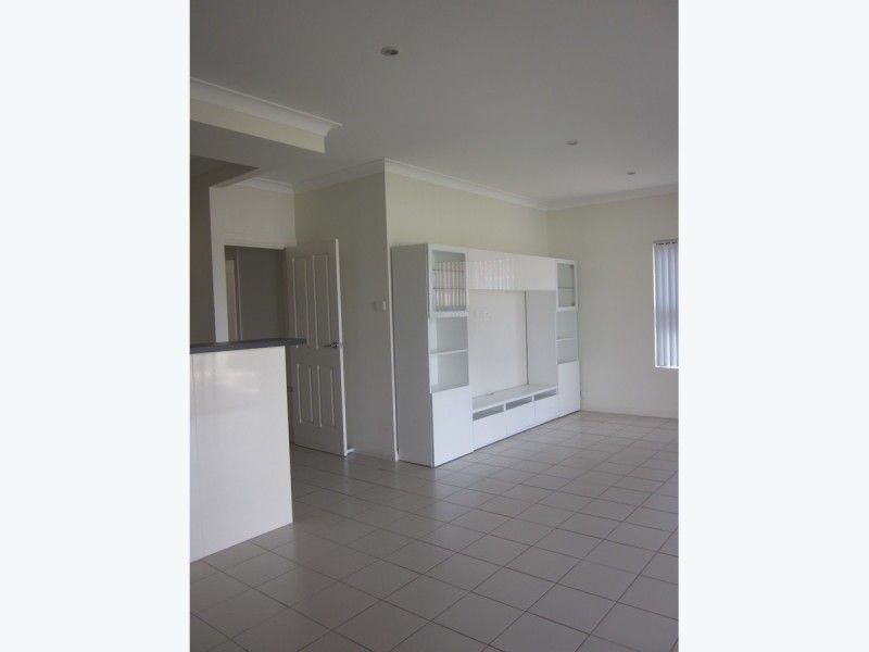 2A Heron Place, Seaton SA 5023