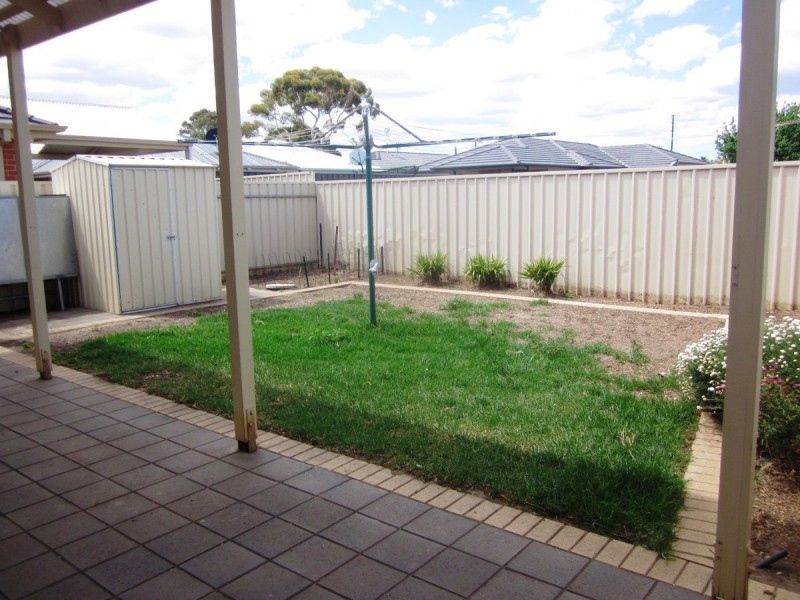 2A Heron Place, Seaton SA 5023