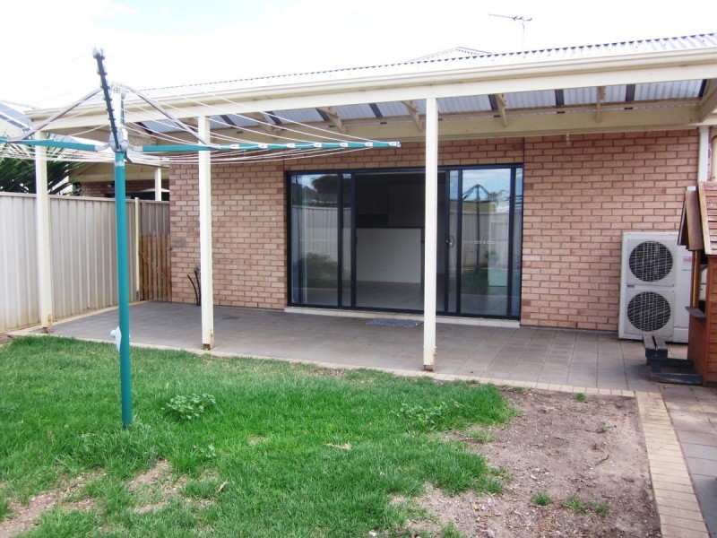 2A Heron Place, Seaton SA 5023