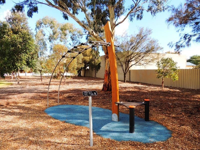 20 Burley Griffin Boulevard, Brompton SA 5007